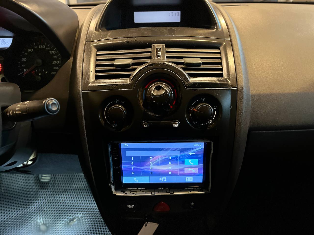 RENAULT MEGANE