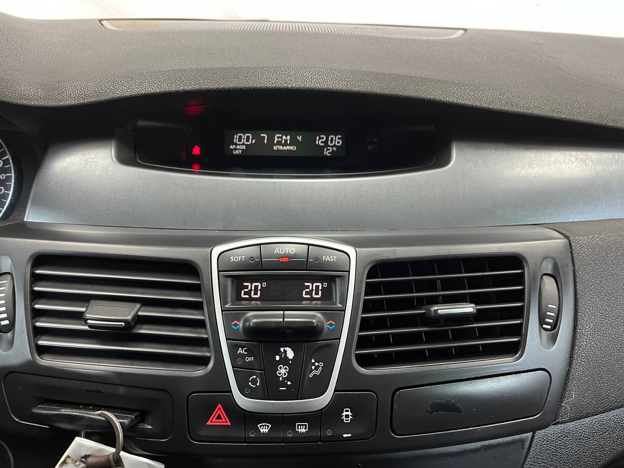 RENAULT LAGUNA
