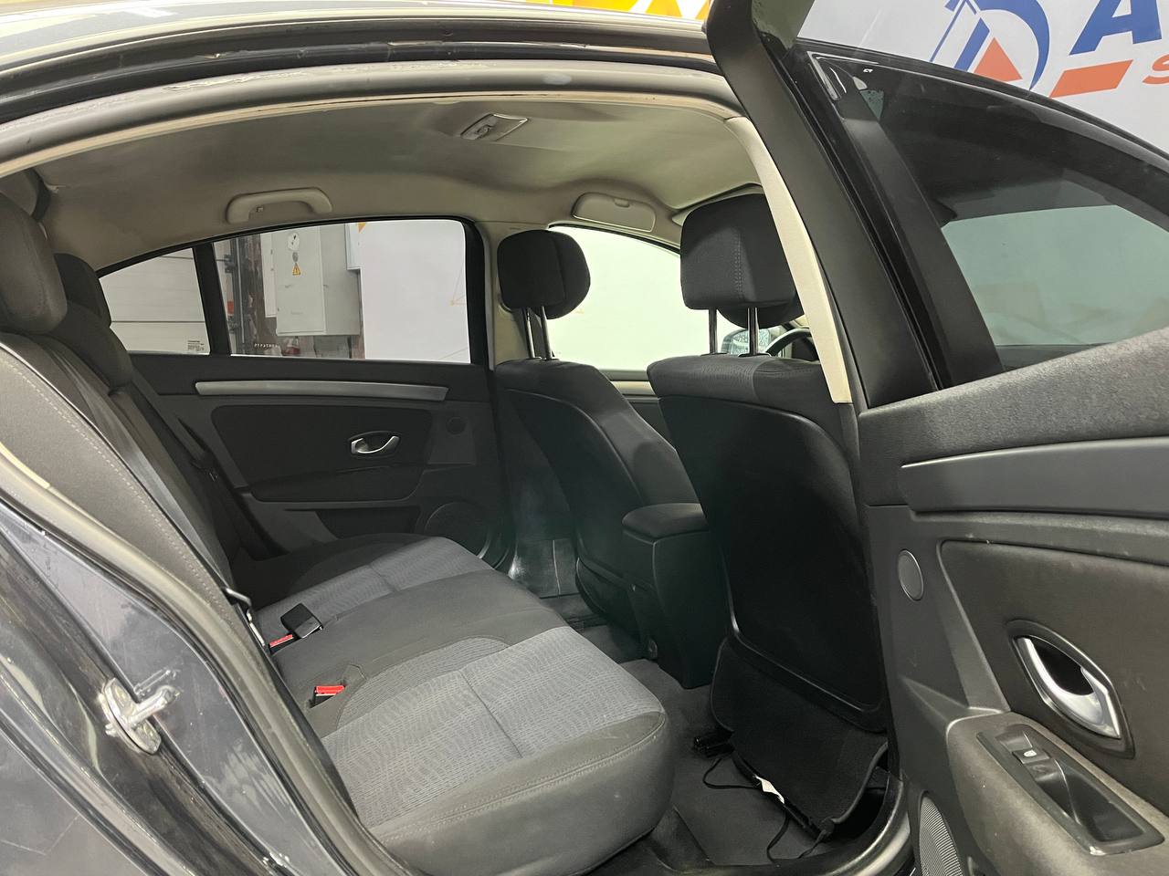 RENAULT LAGUNA