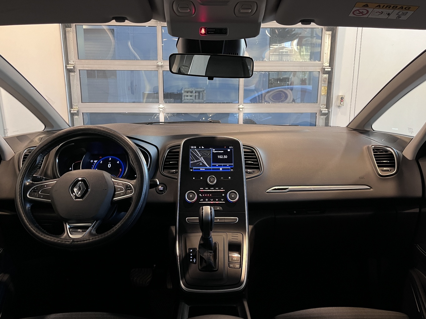 RENAULT SCENIC