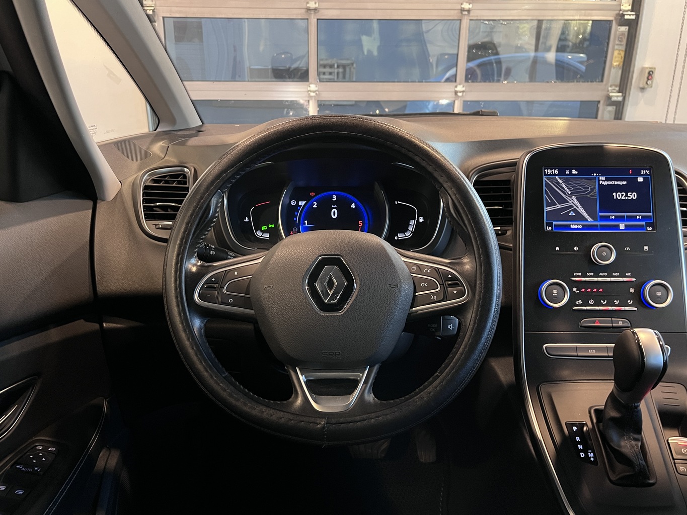 RENAULT SCENIC