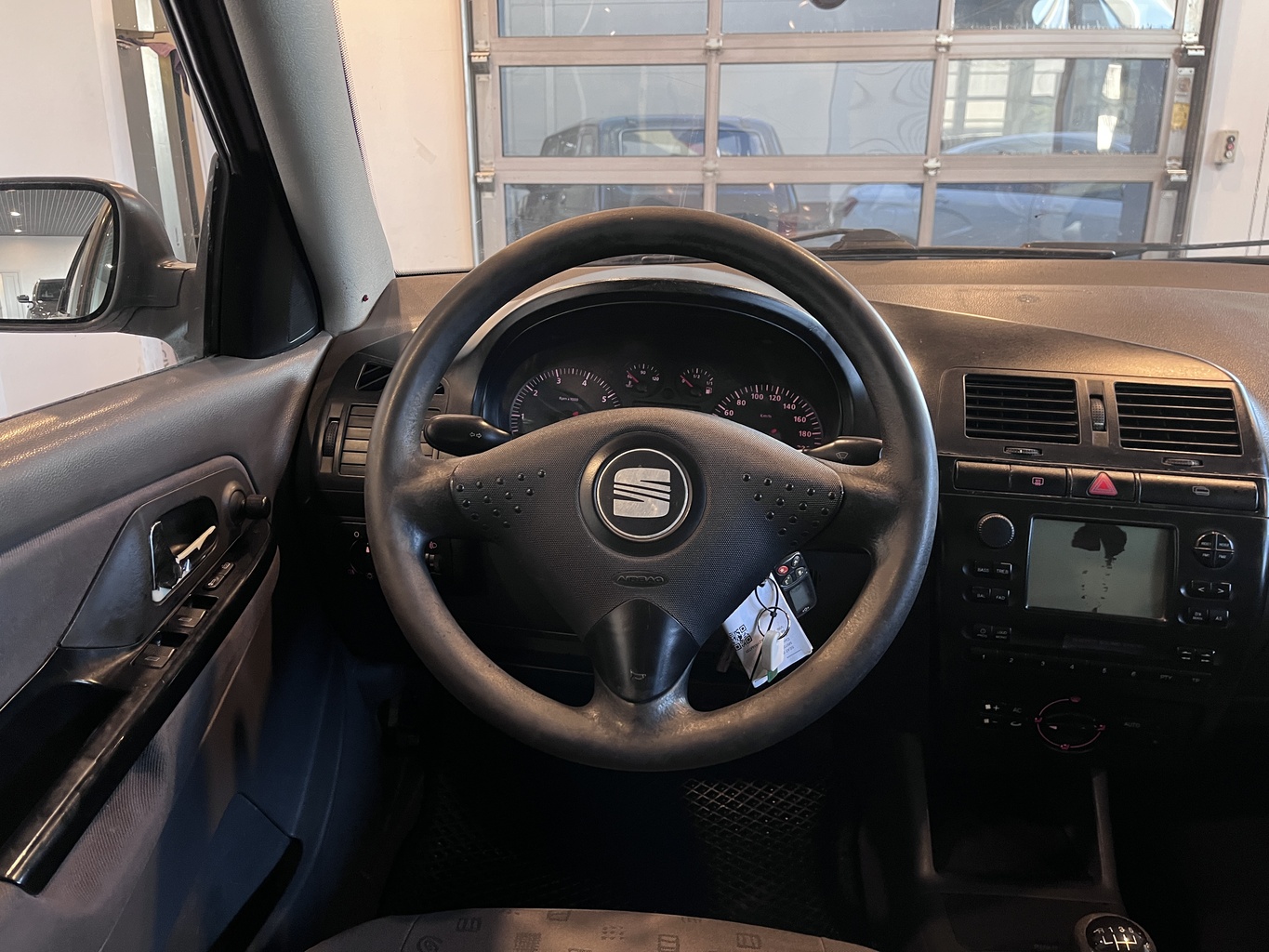 SEAT IBIZA