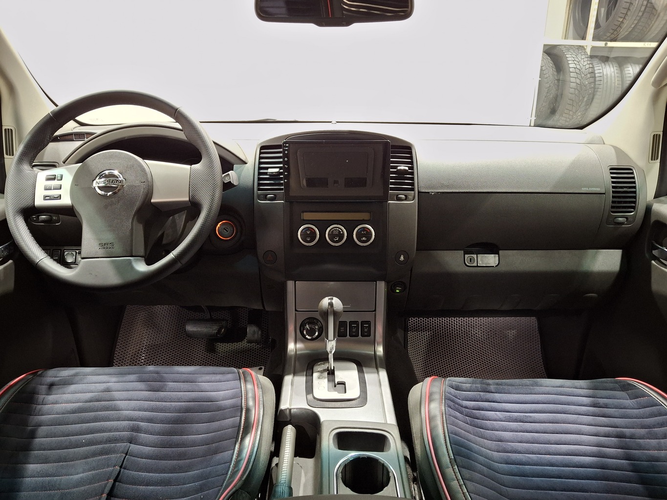 NISSAN PATHFINDER 2010 г.