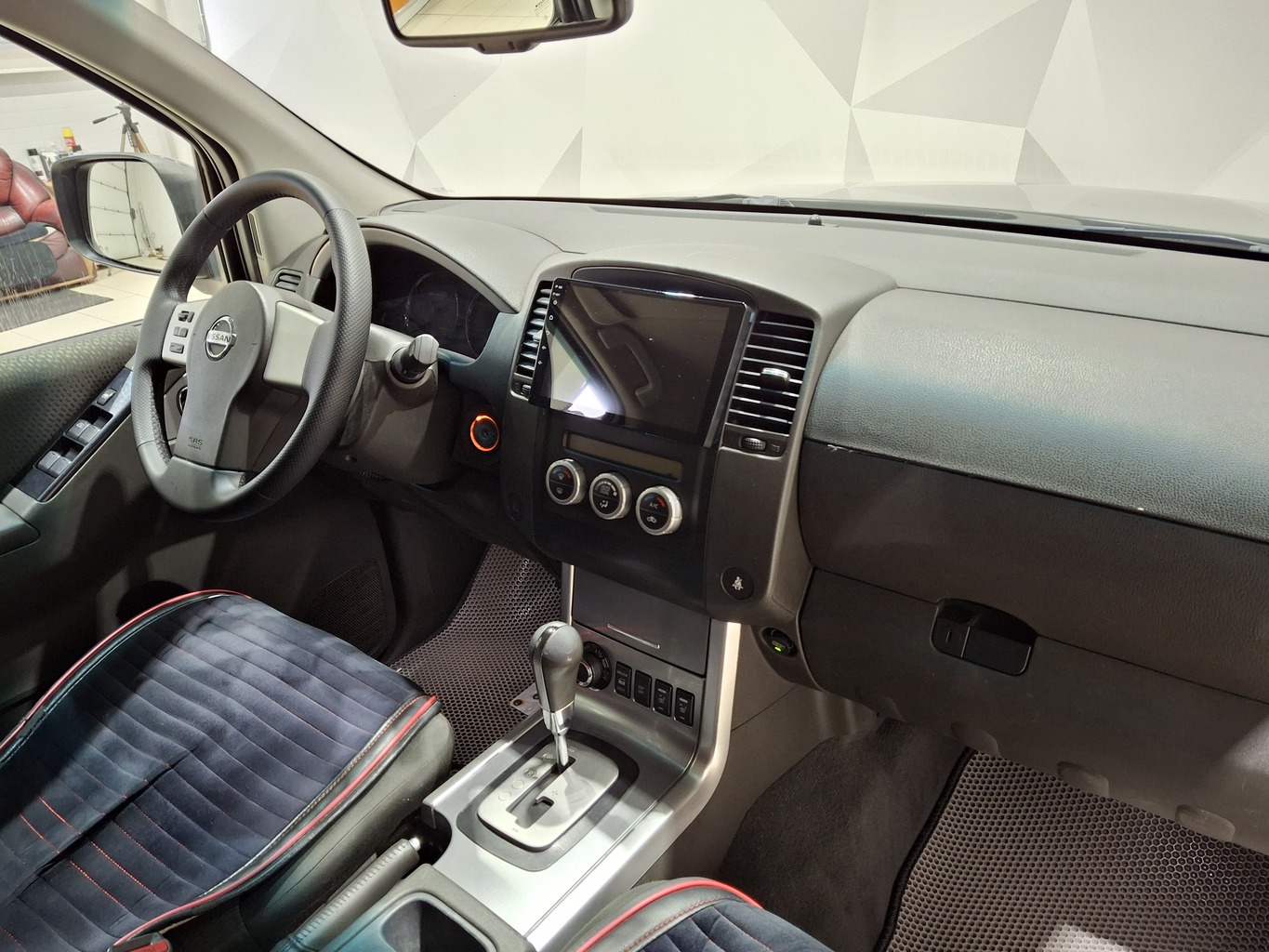 NISSAN PATHFINDER