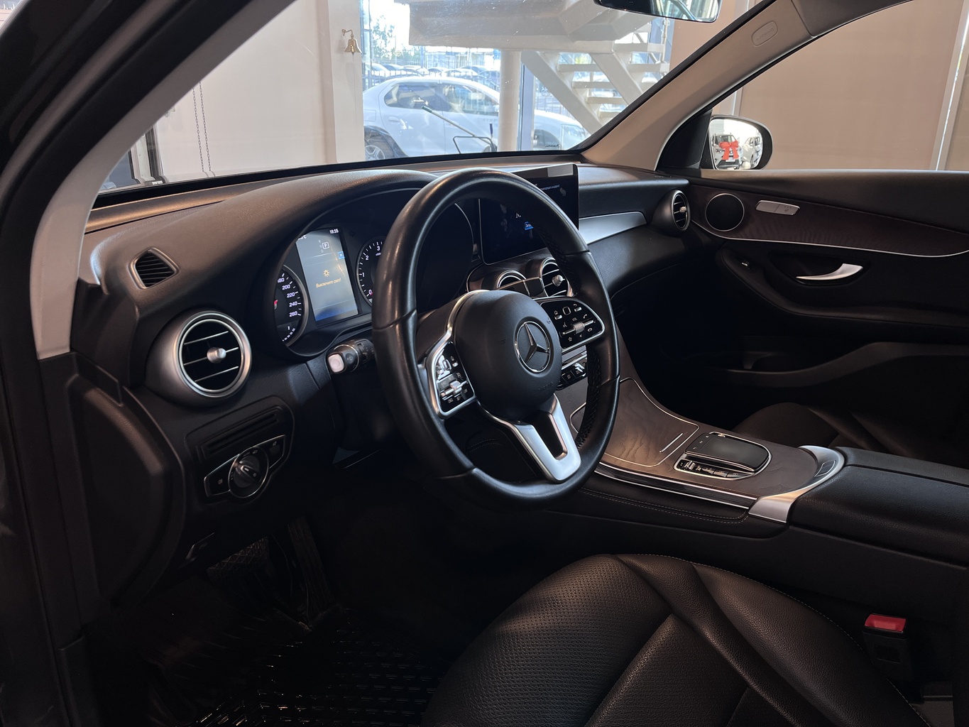 MERCEDES-BENZ GLC