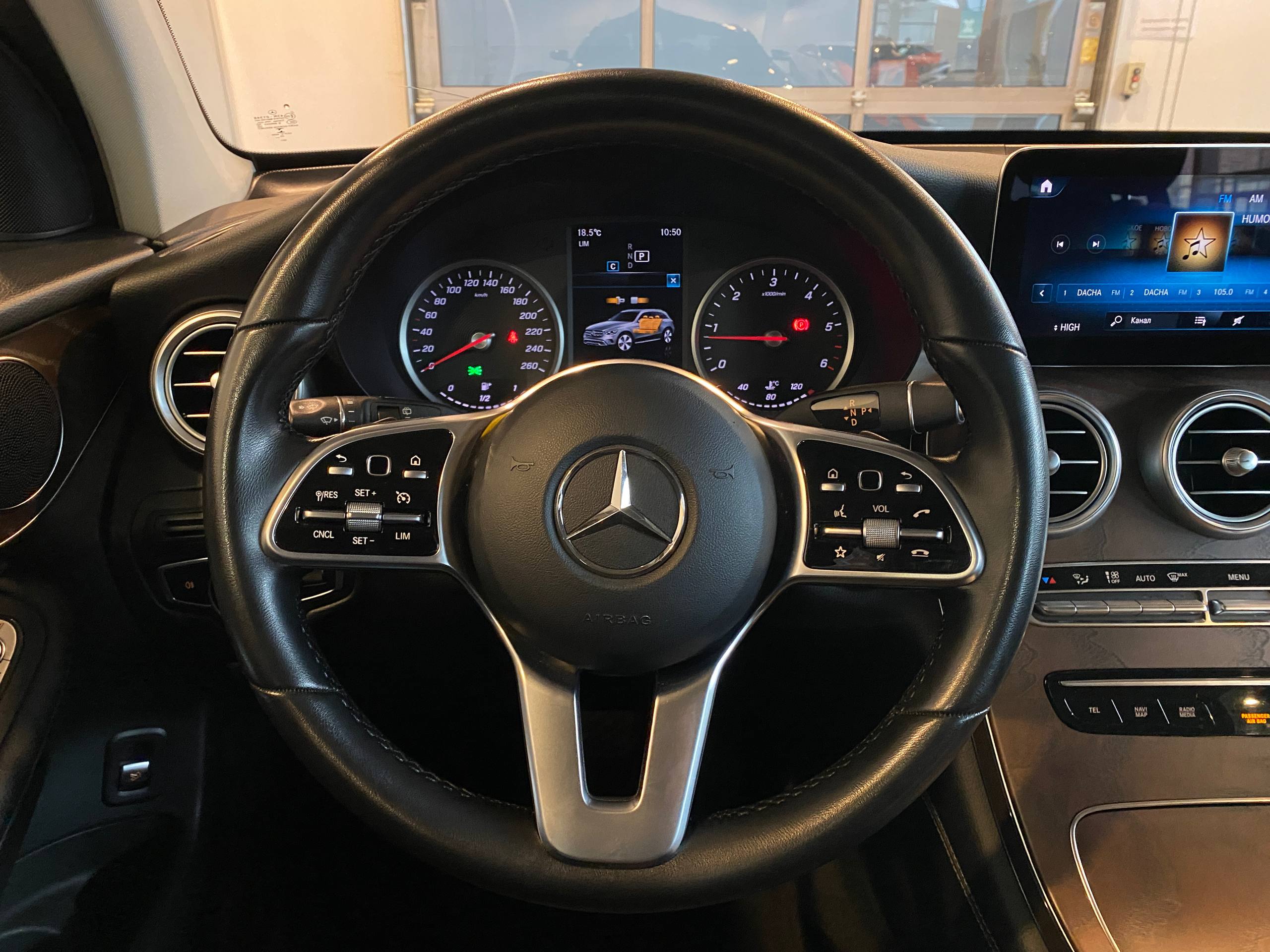 MERCEDES-BENZ GLC