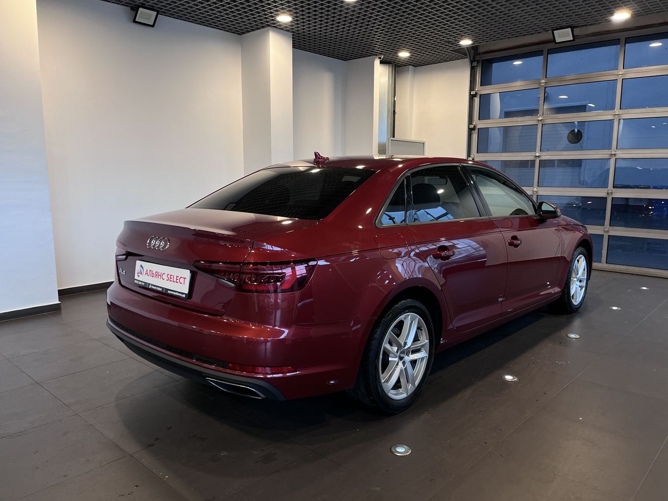 AUDI A4