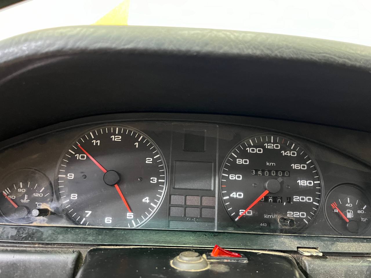 AUDI 100
