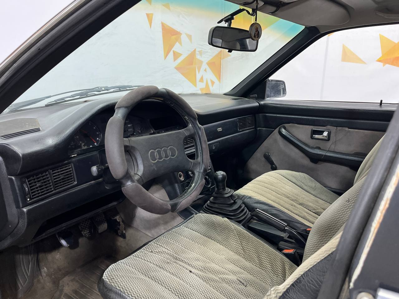 AUDI 100