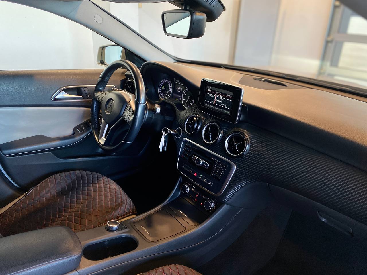 MERCEDES-BENZ GLA