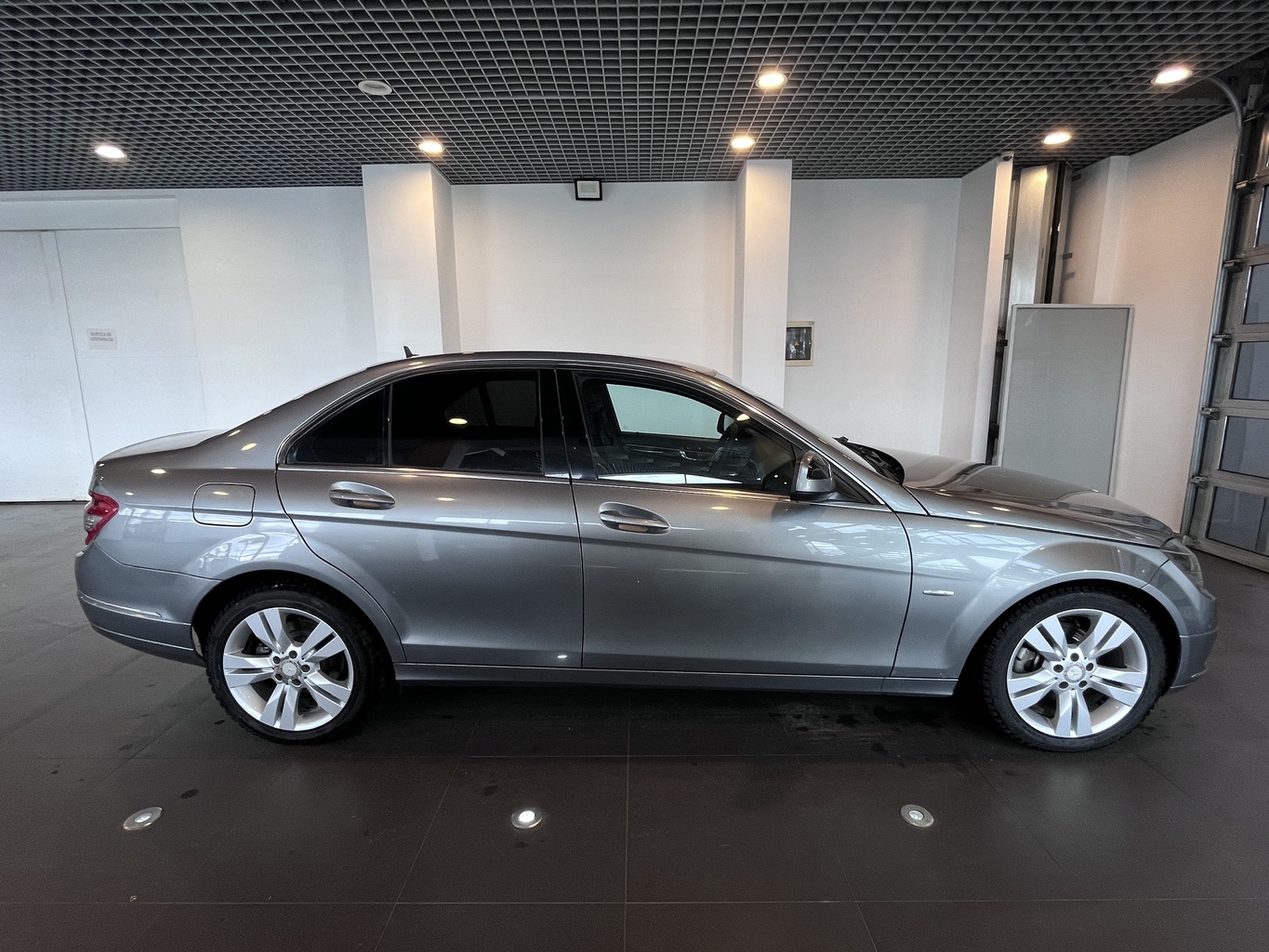 MERCEDES-BENZ B