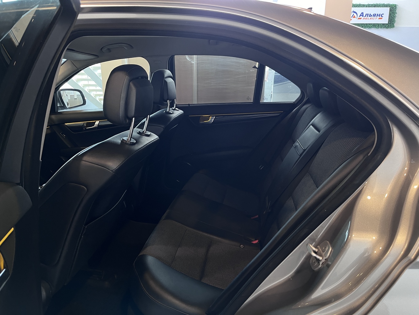 MERCEDES-BENZ B