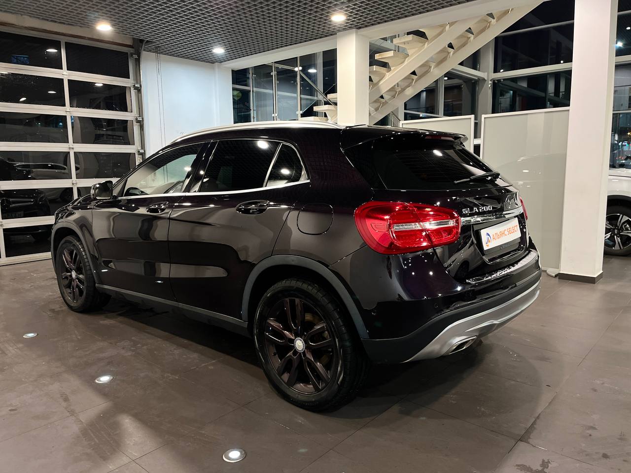 MERCEDES-BENZ GLA