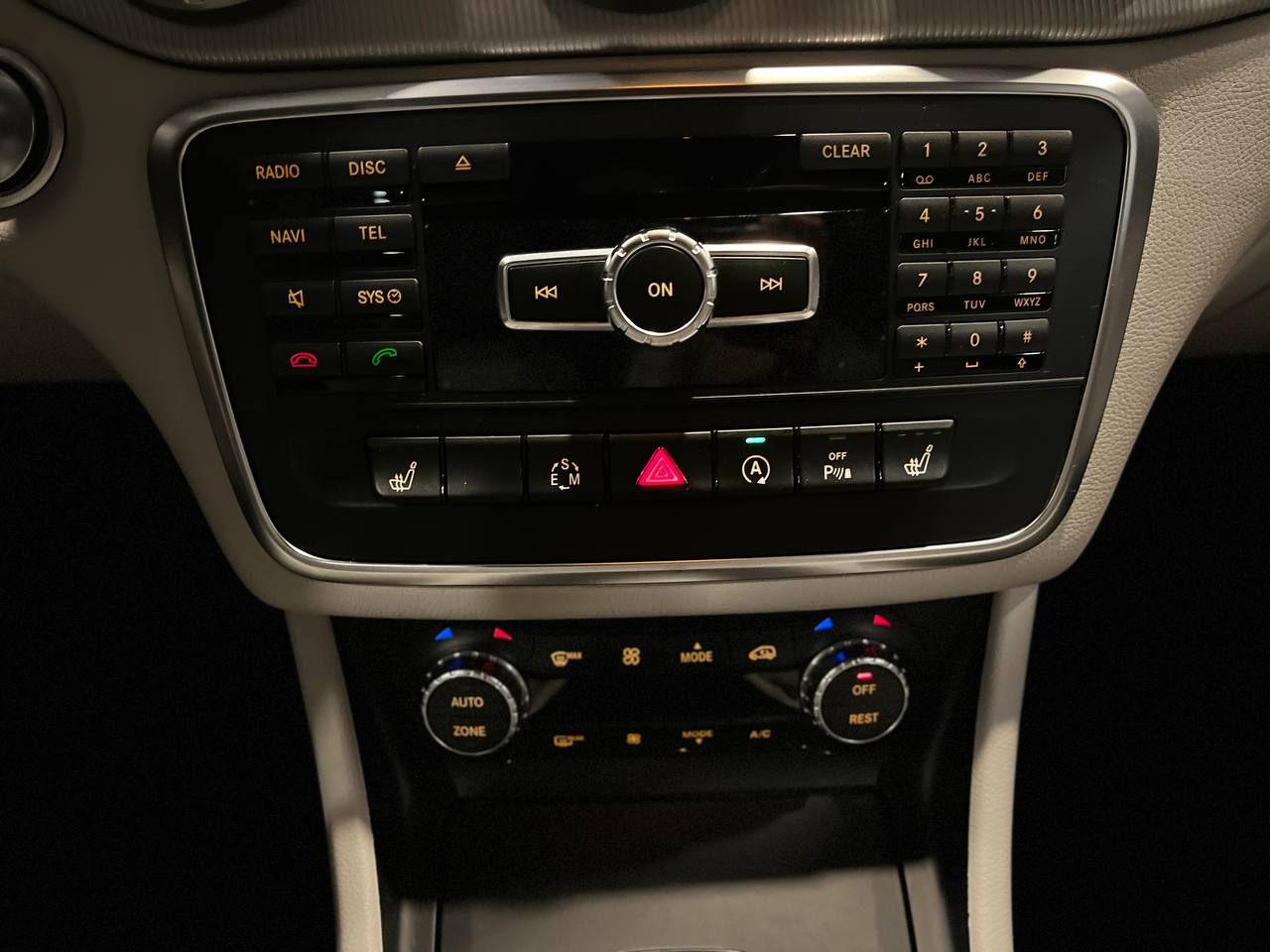 MERCEDES-BENZ GLA