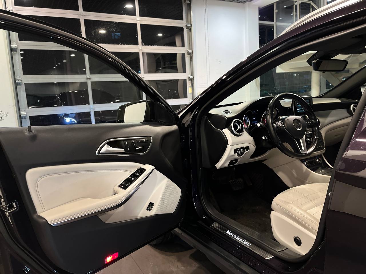 MERCEDES-BENZ GLA