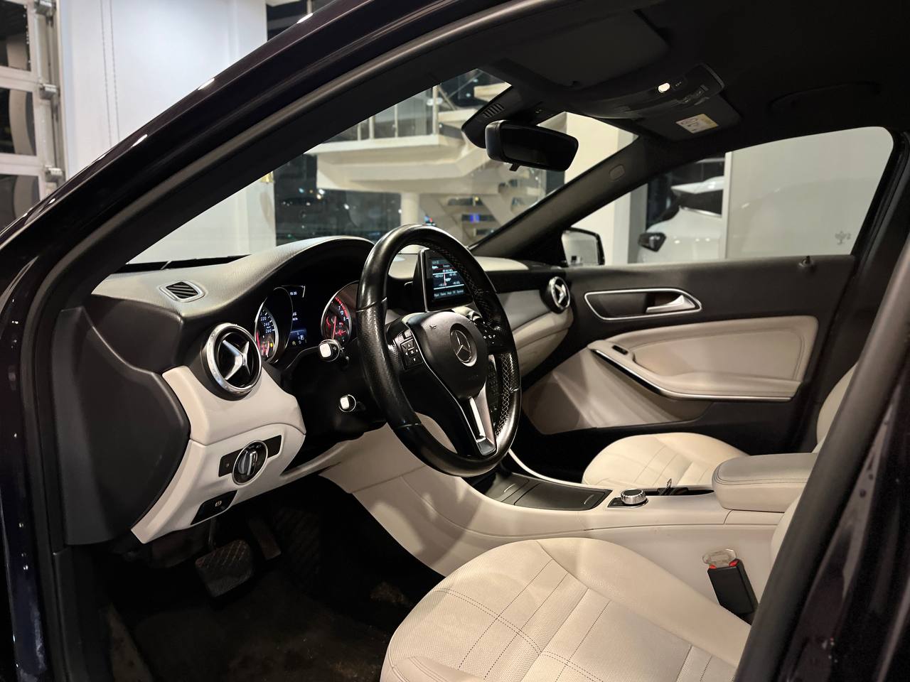 MERCEDES-BENZ GLA
