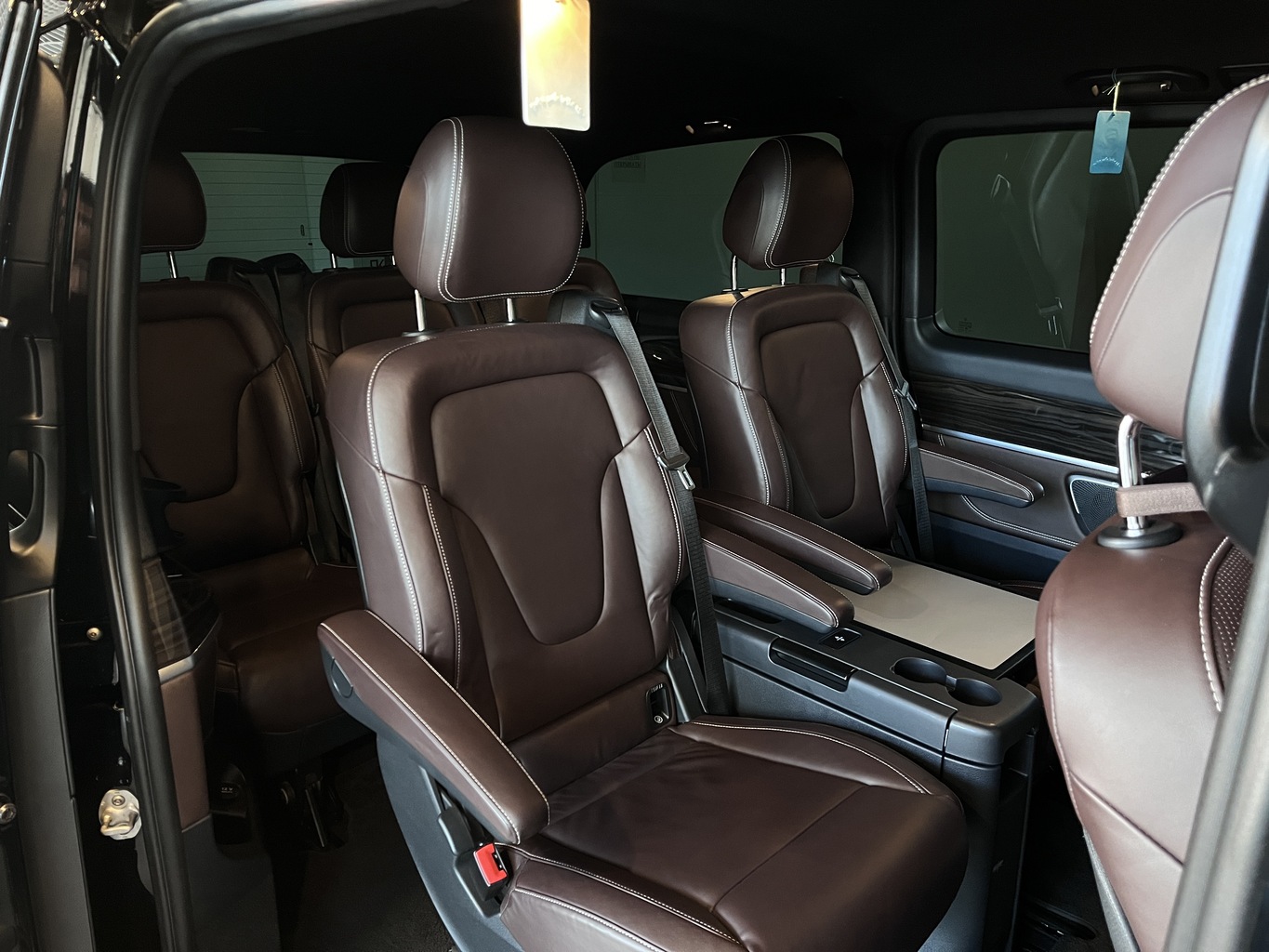 MERCEDES-BENZ V250