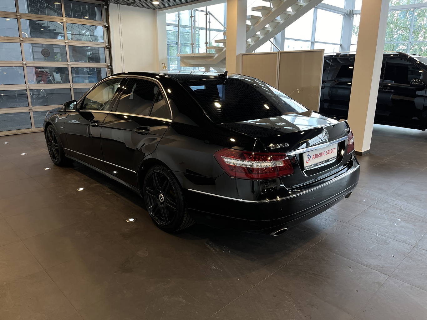 MERCEDES-BENZ E350