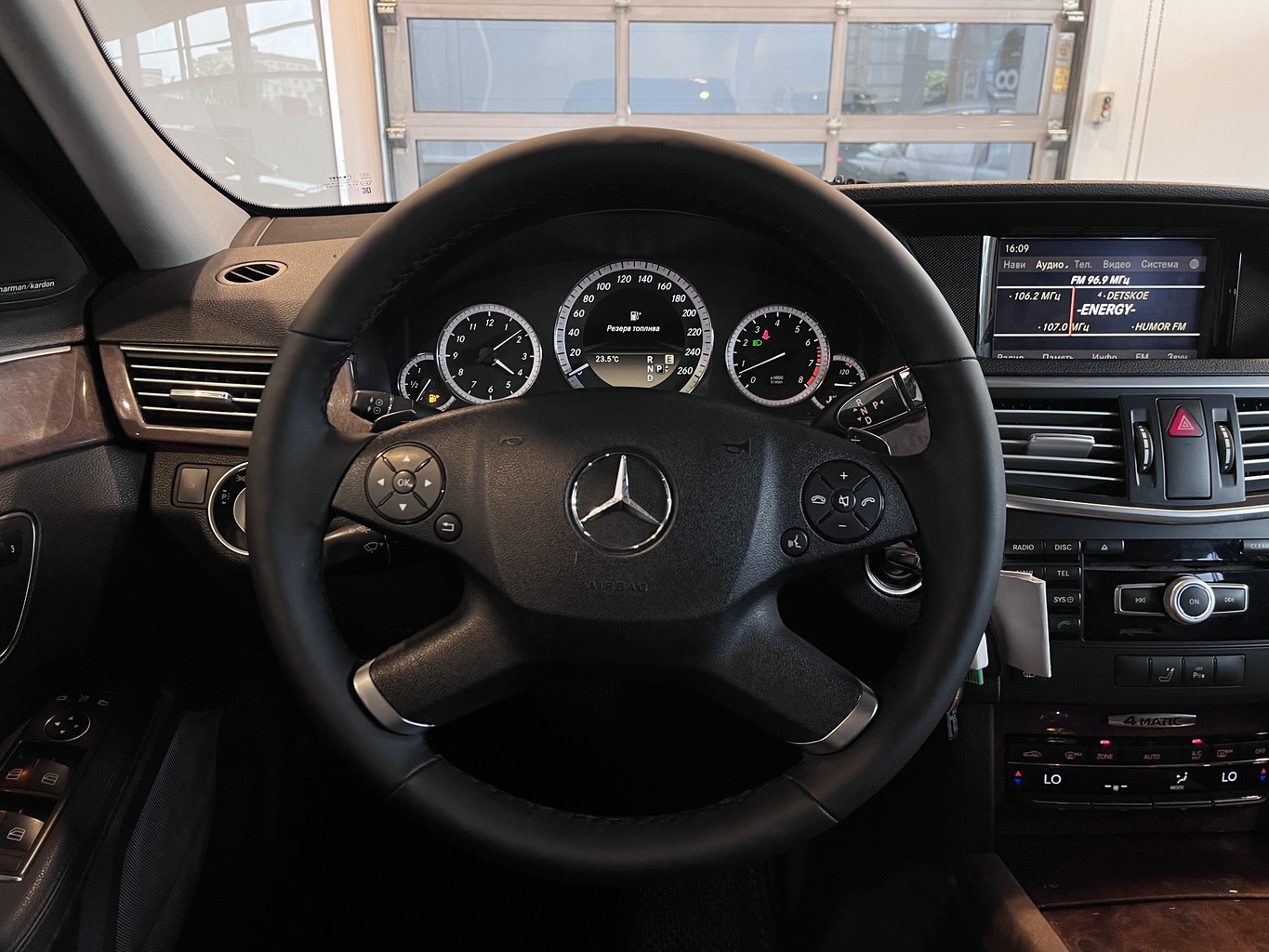 MERCEDES-BENZ E350