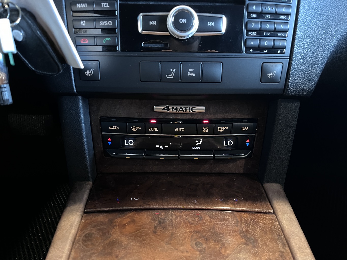 MERCEDES-BENZ E350