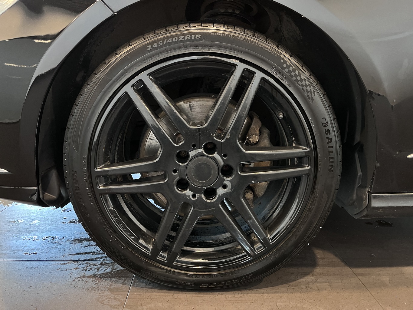 MERCEDES-BENZ E350