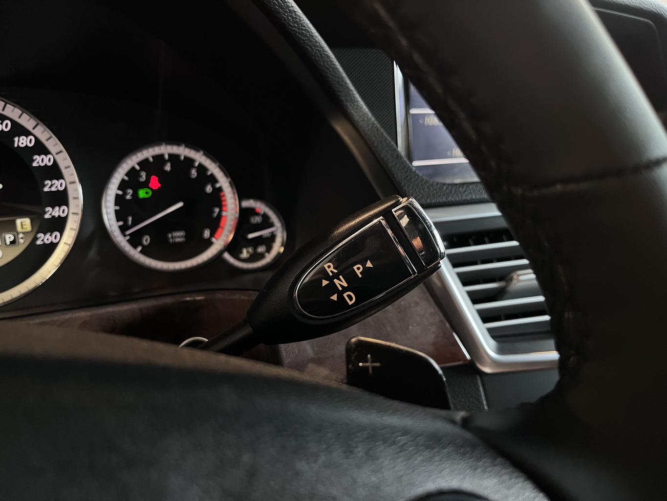 MERCEDES-BENZ E350