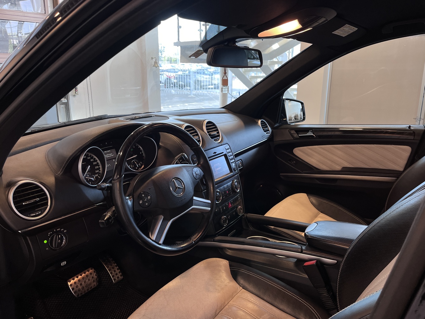MERCEDES-BENZ GL