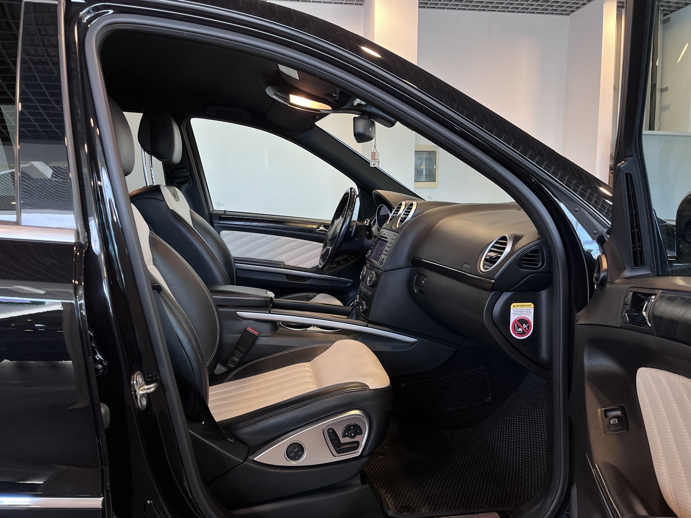 MERCEDES-BENZ GL