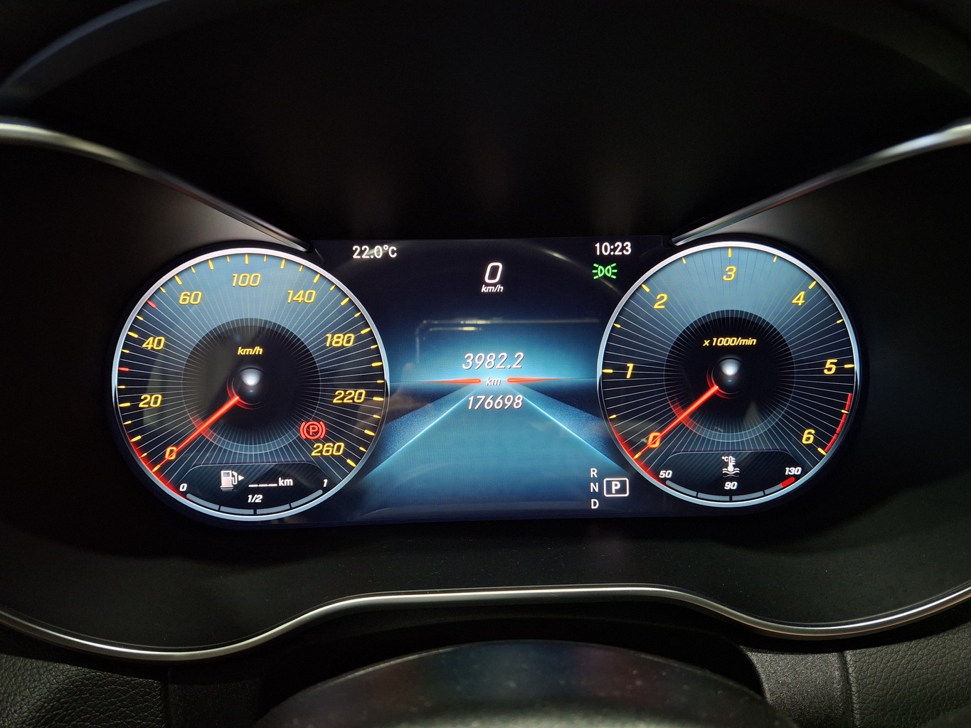 MERCEDES-BENZ C