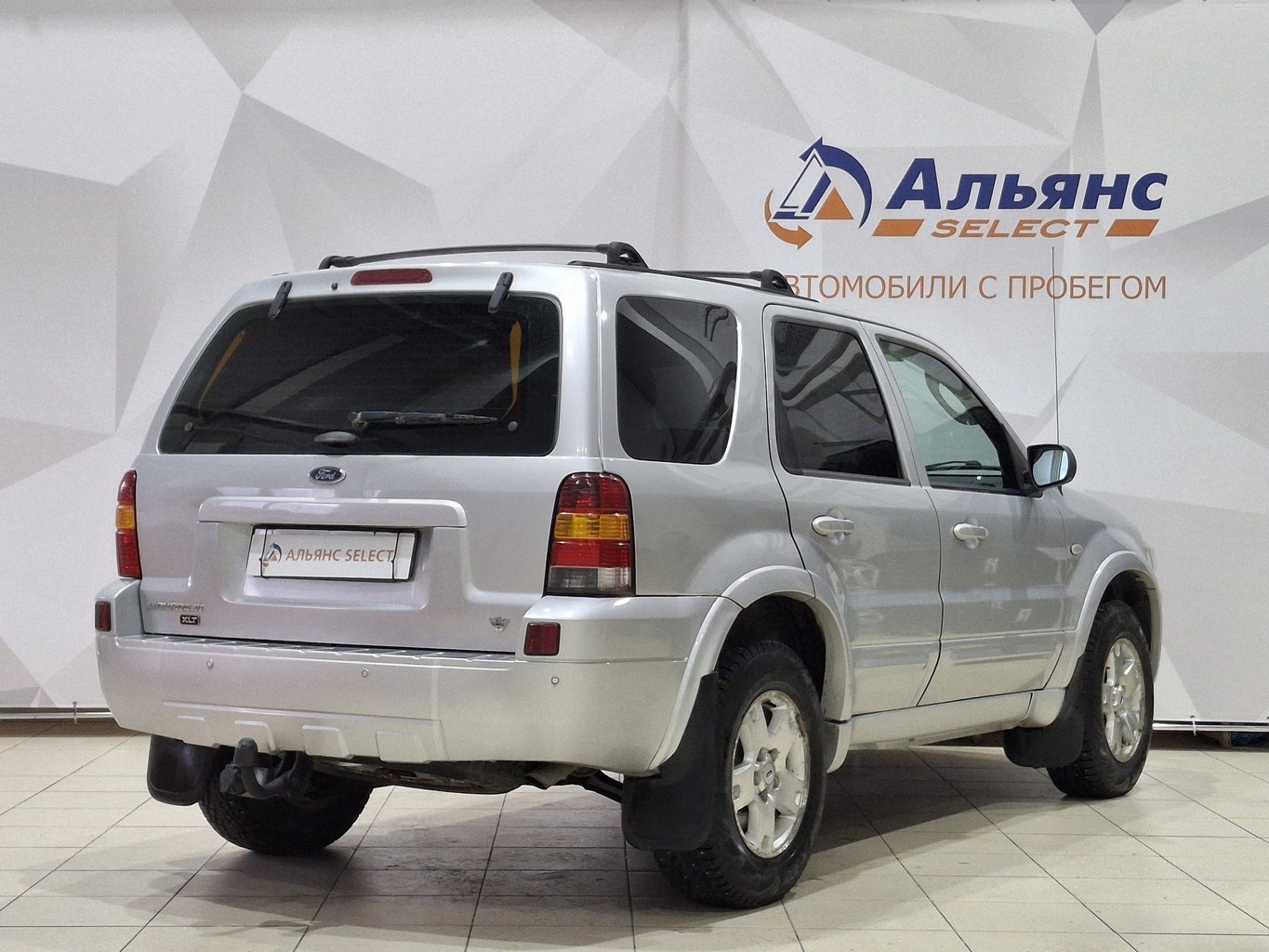 FORD MAVERICK XLT