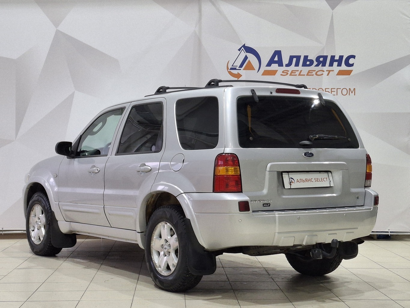 FORD MAVERICK XLT