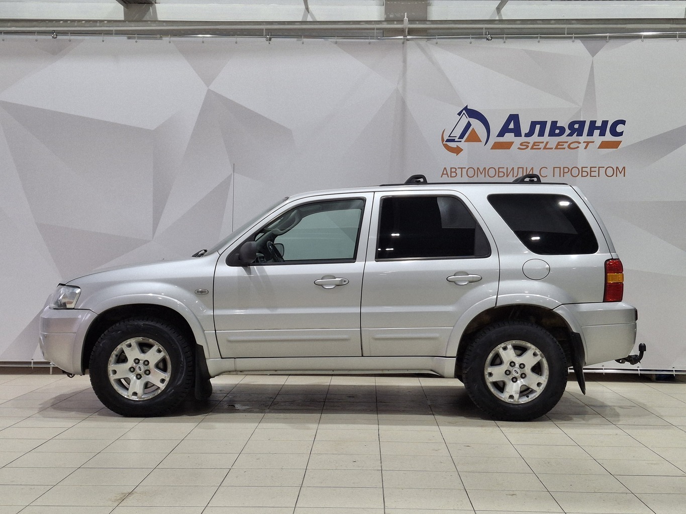 FORD MAVERICK XLT