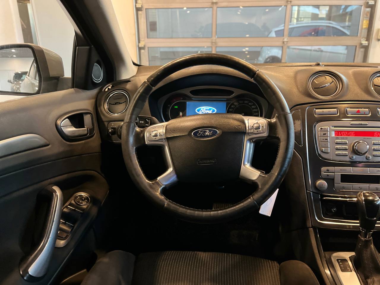 FORD MONDEO