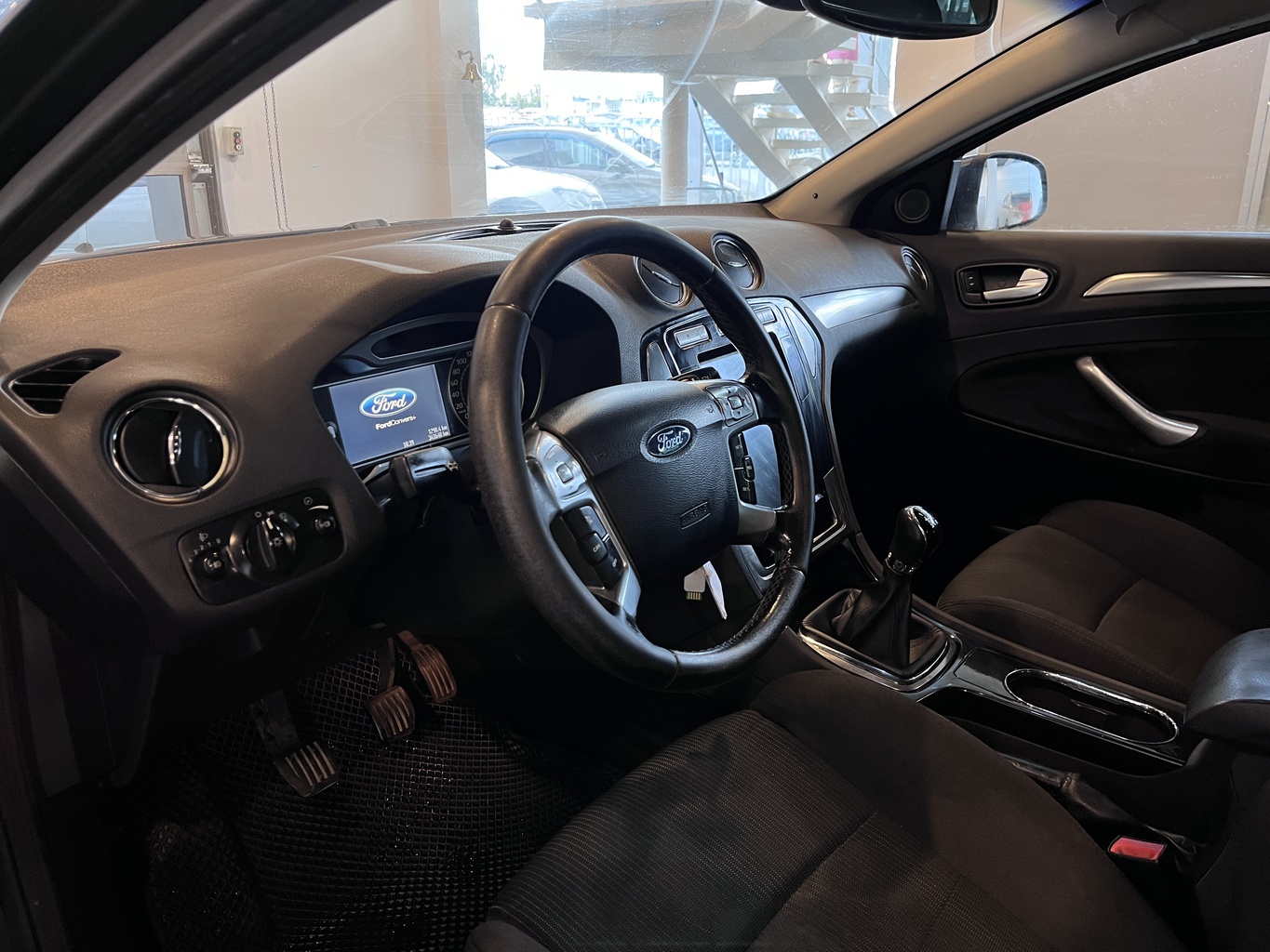 FORD MONDEO