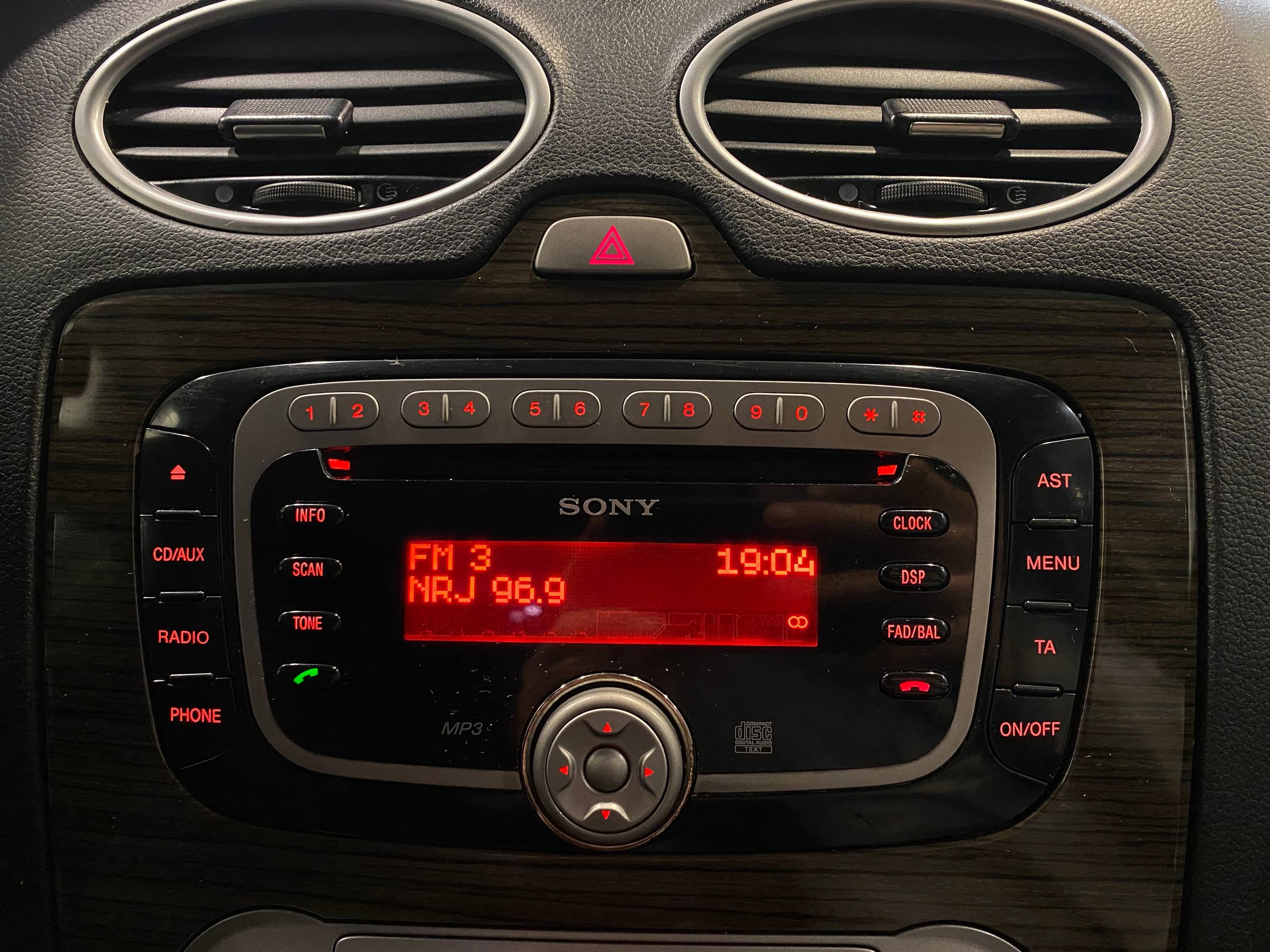 FORD FOCUS
