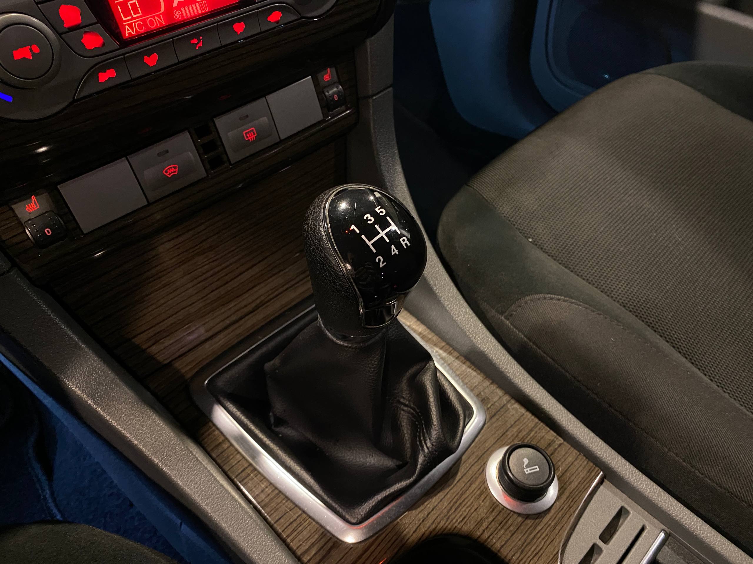 FORD FOCUS