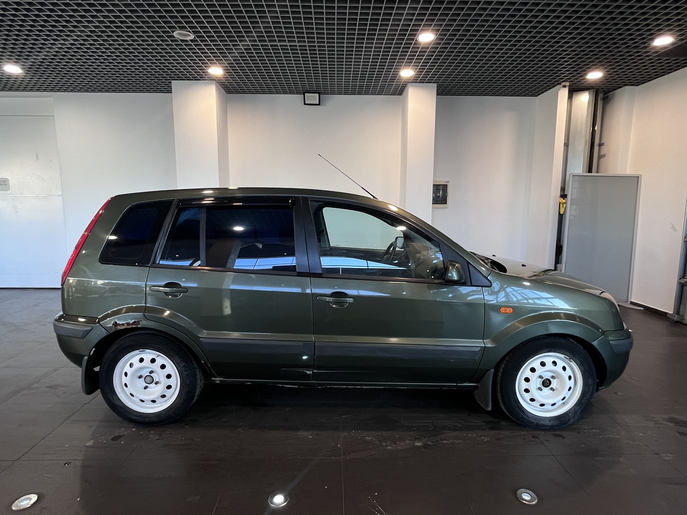 FORD FUSION