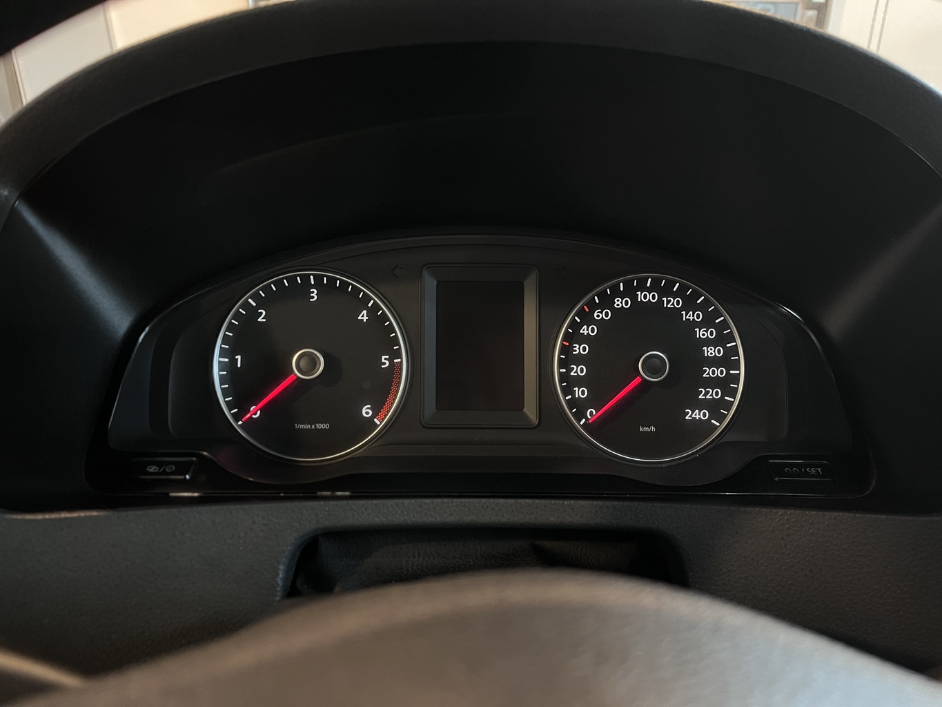 VOLKSWAGEN CARAVELLE