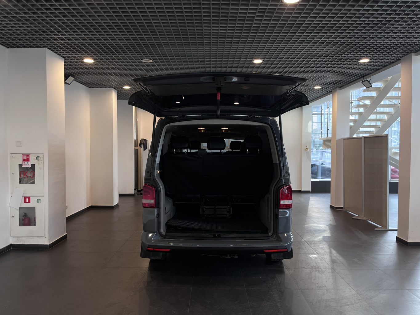 VOLKSWAGEN CARAVELLE