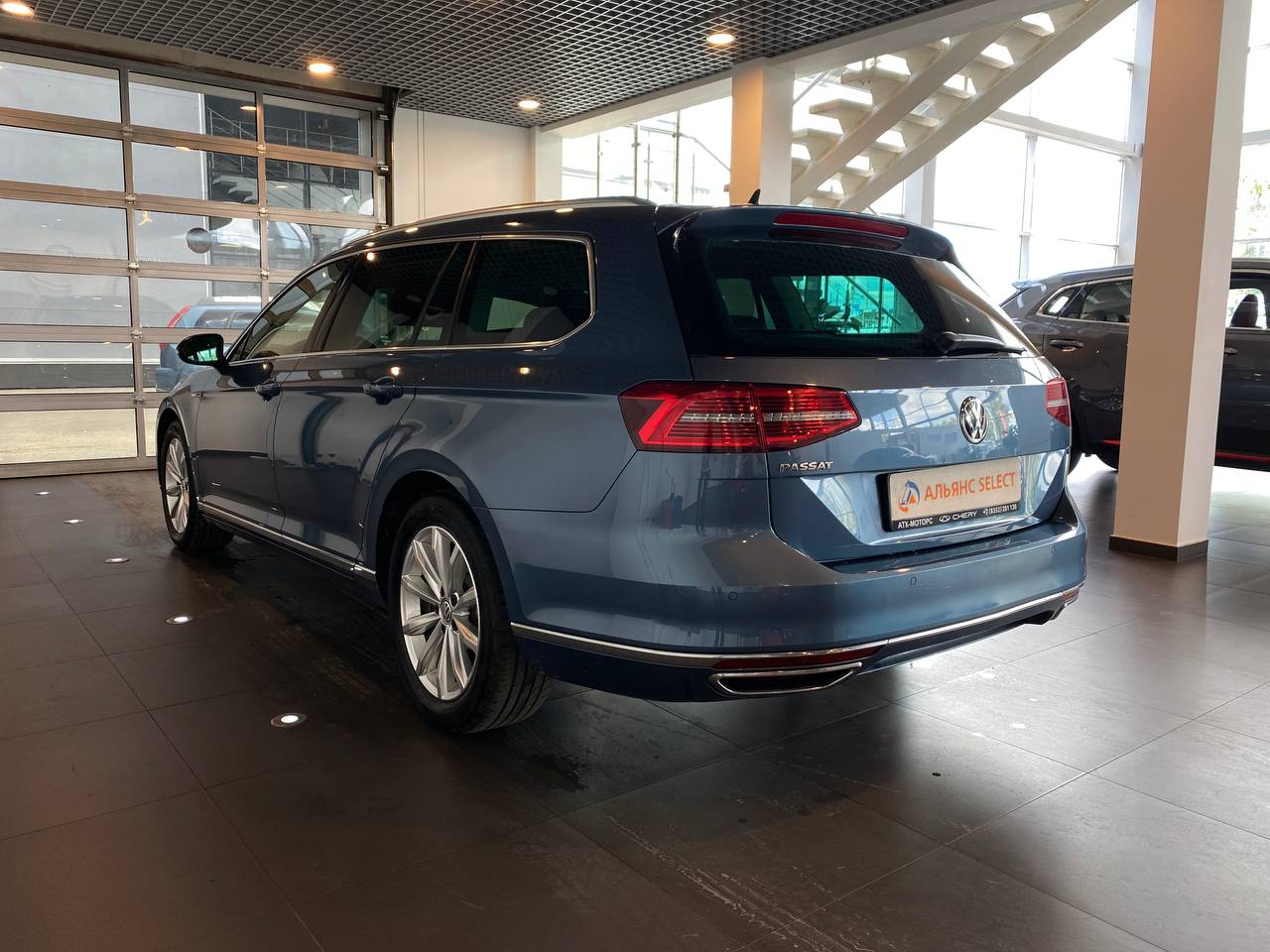 VOLKSWAGEN PASSAT