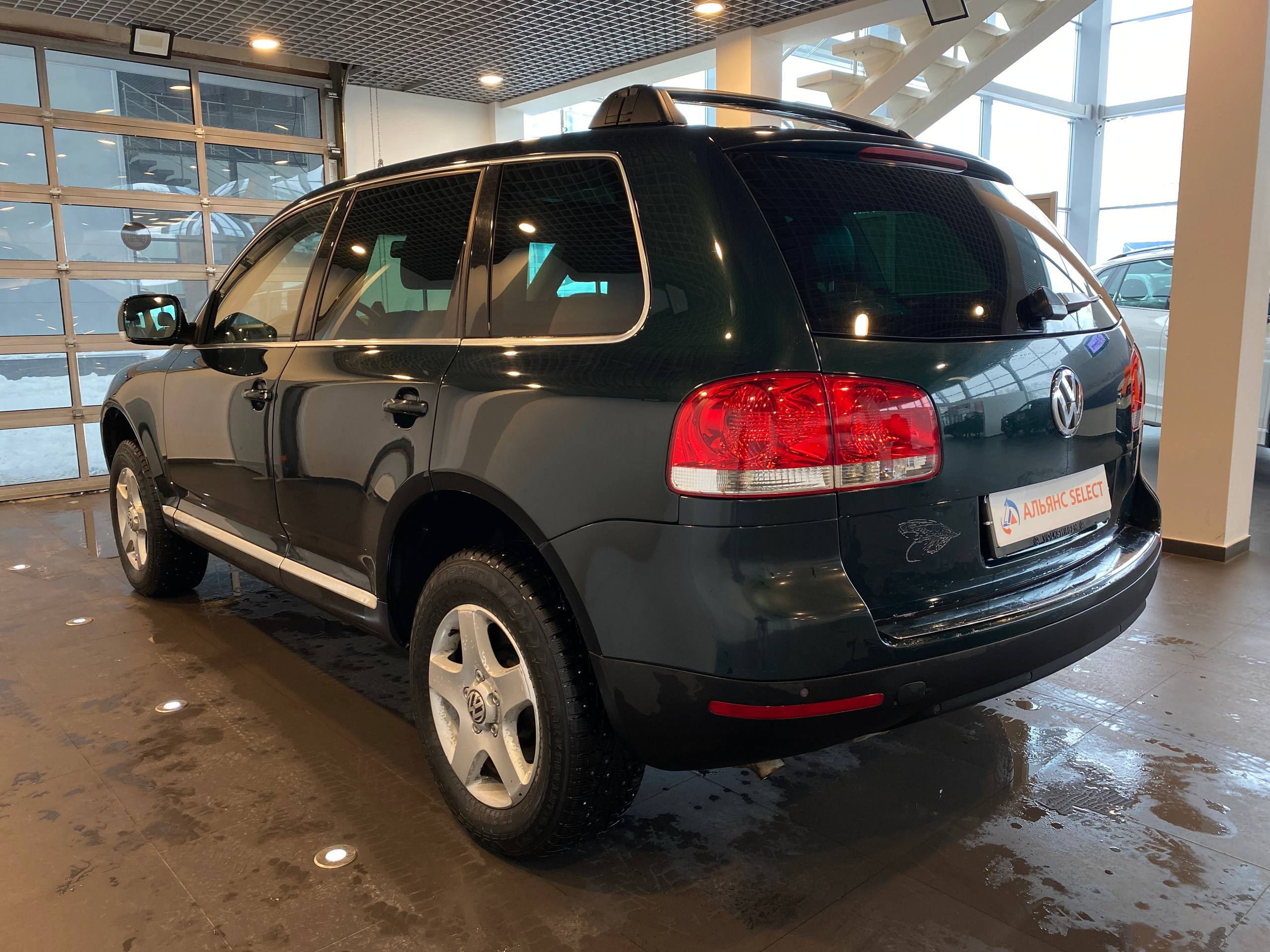 VOLKSWAGEN TOUAREG