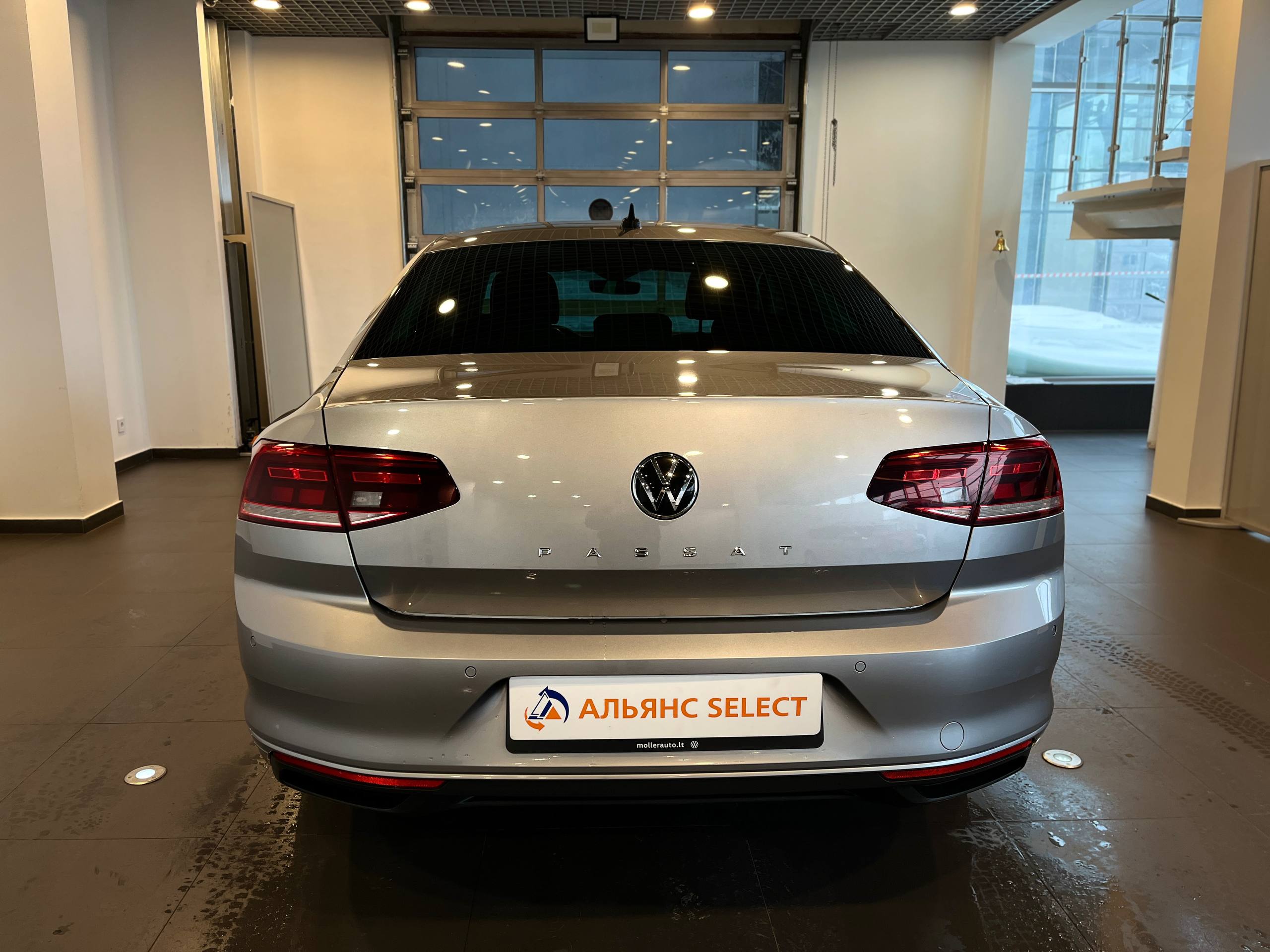 VOLKSWAGEN PASSAT