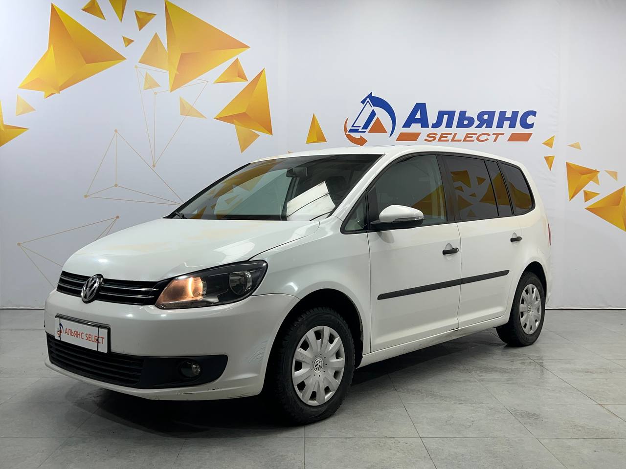 VOLKSWAGEN TOURAN