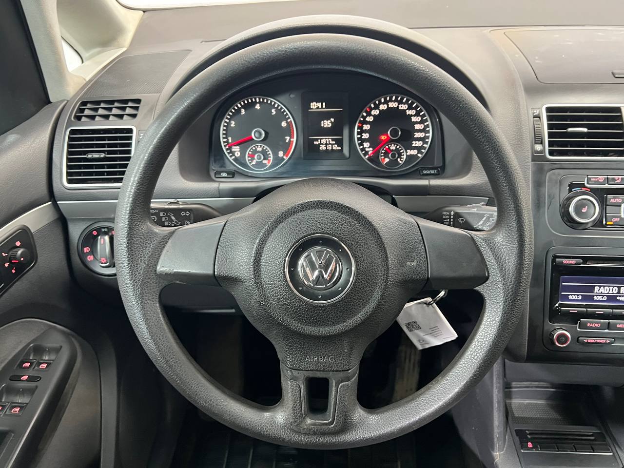 VOLKSWAGEN TOURAN