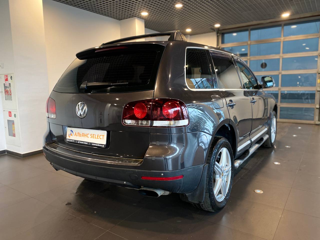 VOLKSWAGEN TOUAREG