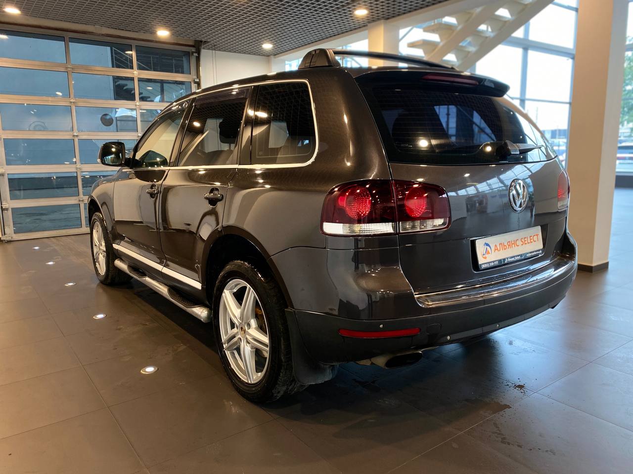 VOLKSWAGEN TOUAREG
