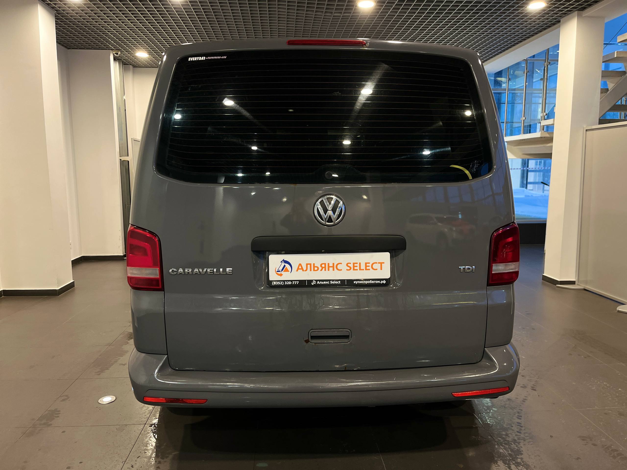 VOLKSWAGEN CARAVELLE
