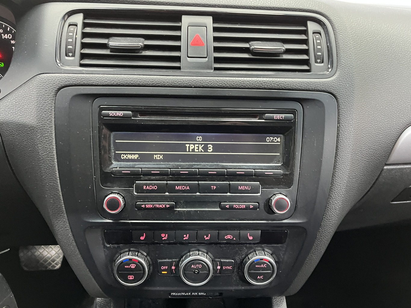 VOLKSWAGEN JETTA