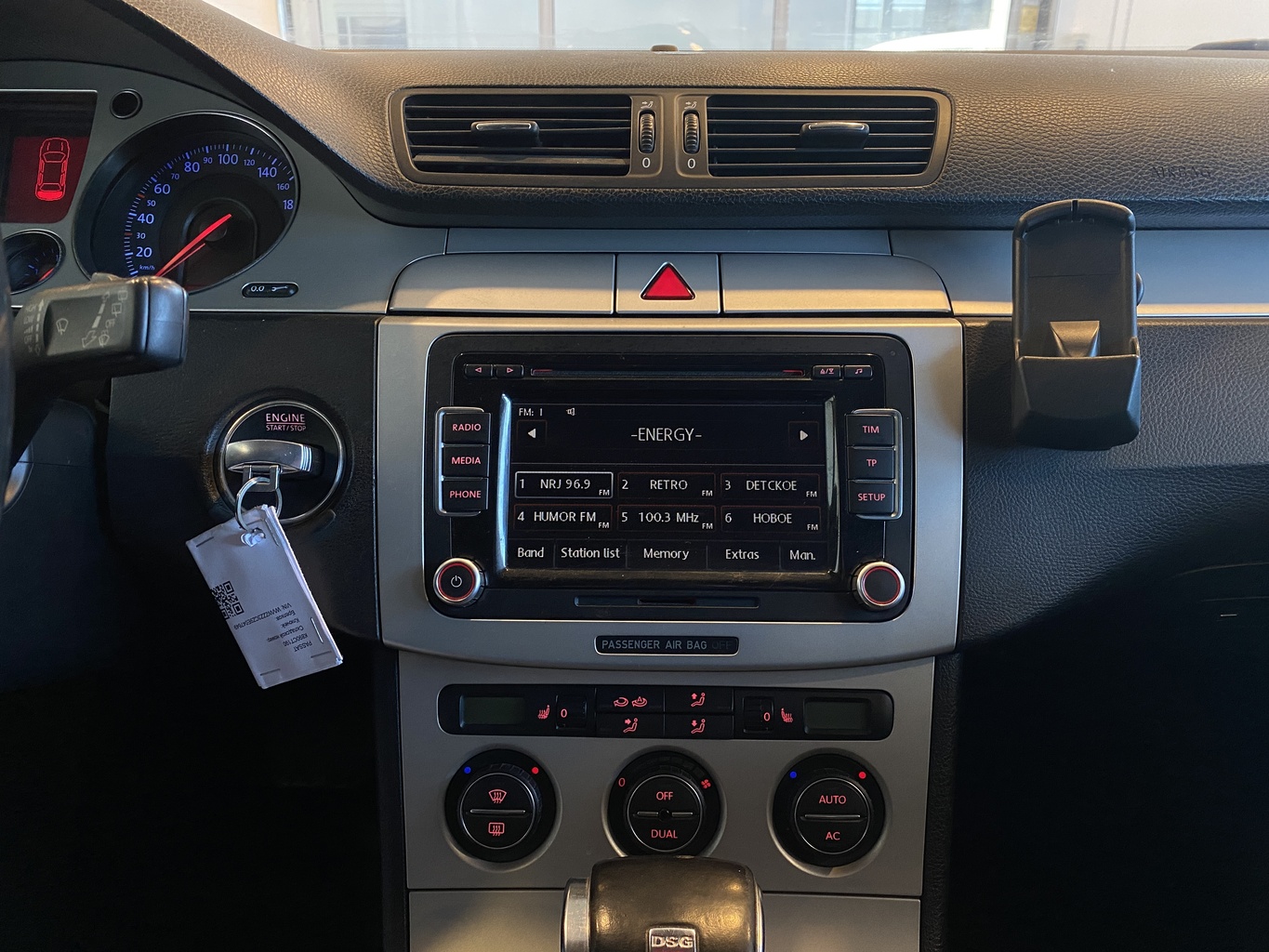 VOLKSWAGEN PASSAT