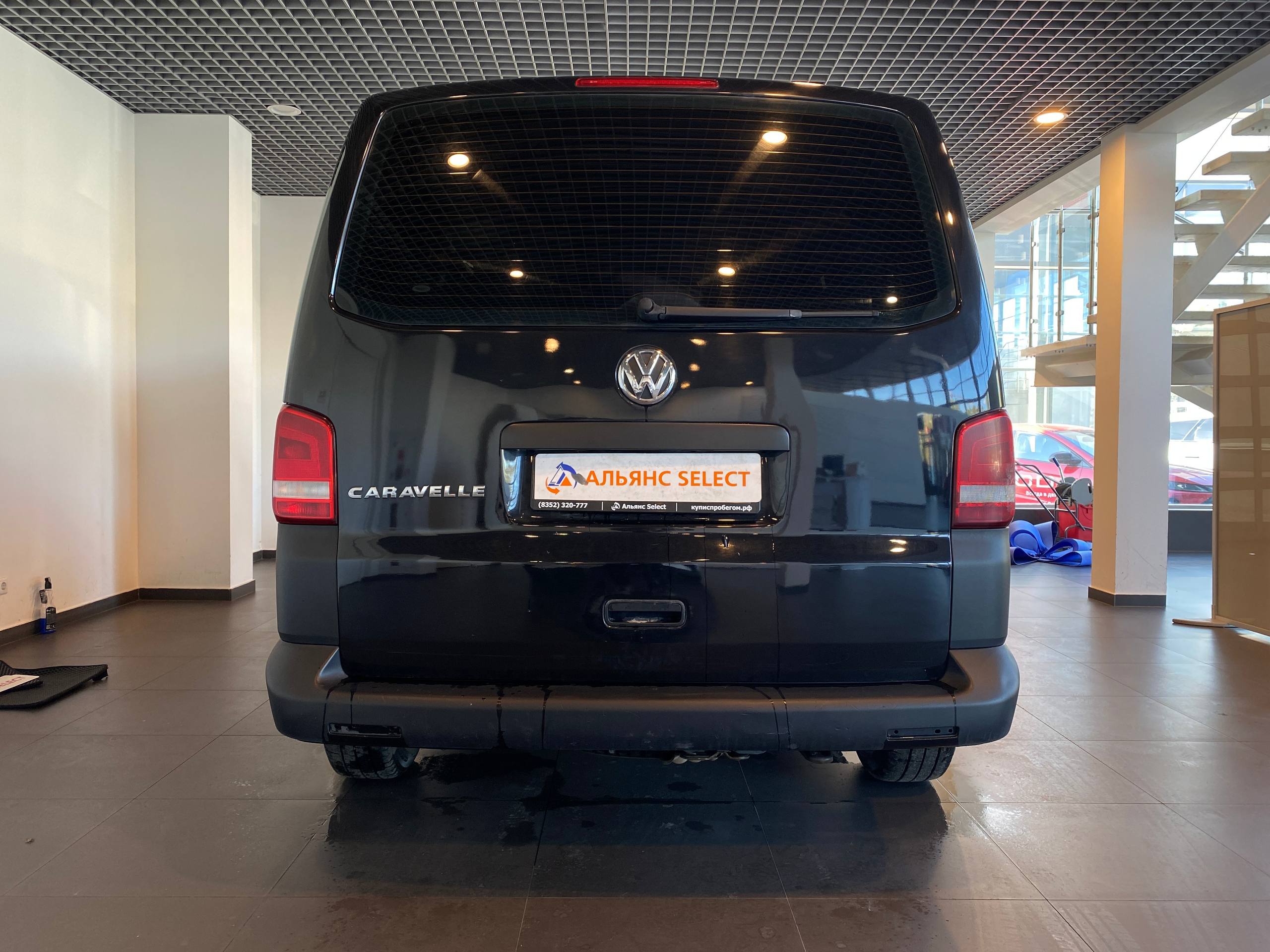 VOLKSWAGEN CARAVELLE